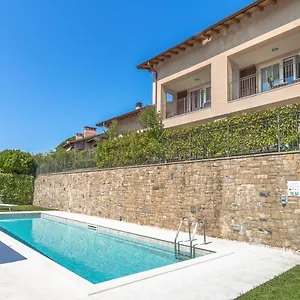 https://belvedere-5.it-lombardy.com